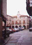 Plaza mayor y ayuntamiento