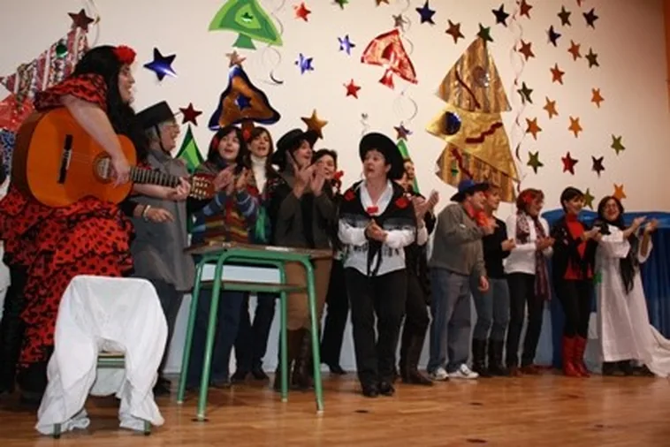 Los niños del cole ofrecieron su espectáculo navideño