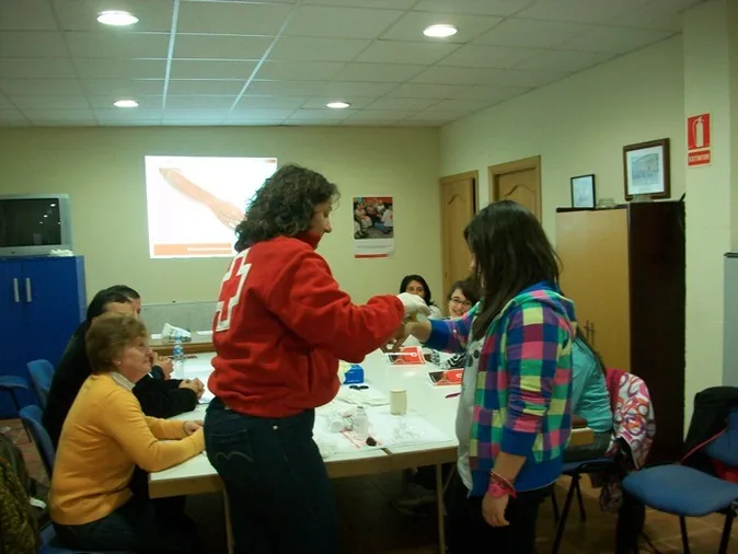 Un curso para formar y preparar voluntarios de Cruz Roja