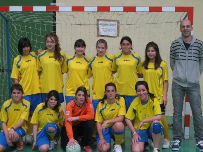 Las cadetes de futbito del IES la Rambla se llevan la plata