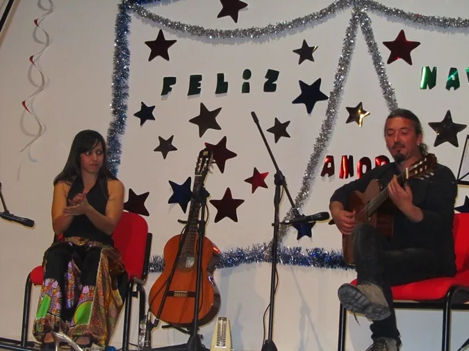 Arte a escena de los jóvenes: Asekas programa en Navidad
