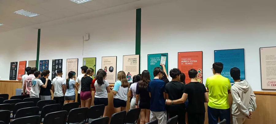 Éxito de la exposición Las chicas somos guerreras