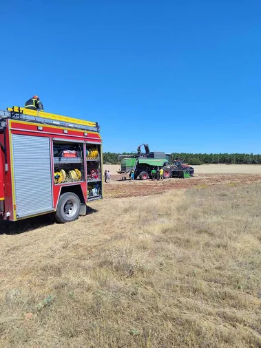 Bomberos de San Esteban evitan un incendio en Liceras