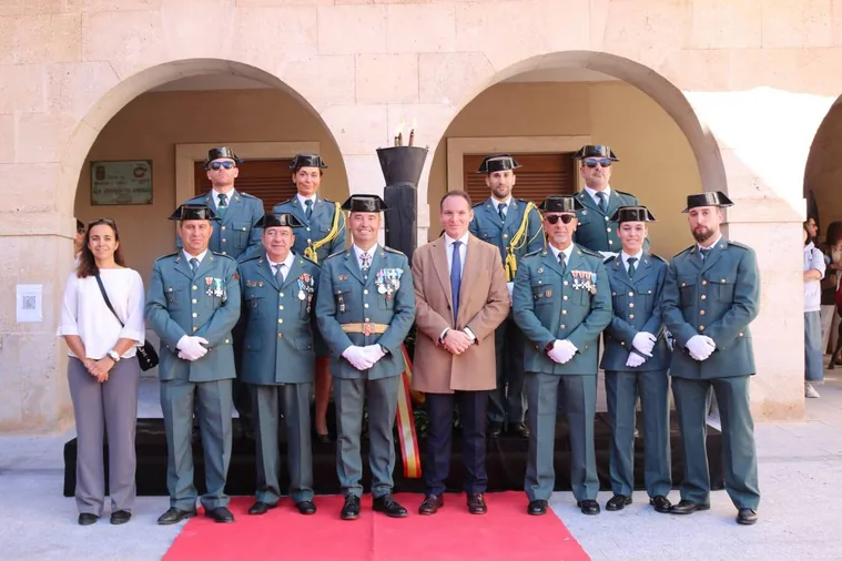 La Guardia Civil rinde homenaje a la Virgen del Pilar