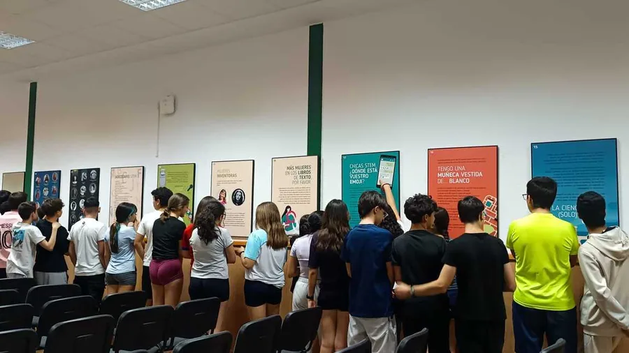 Éxito de la exposición Las chicas somos guerreras