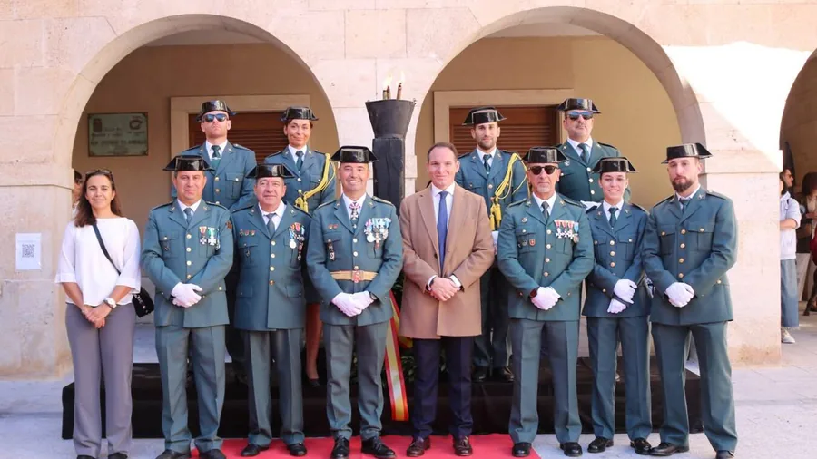 La Guardia Civil rinde homenaje a la Virgen del Pilar