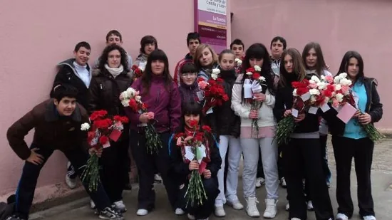 Día de San Valentín: díselo con claveles y mensajes
