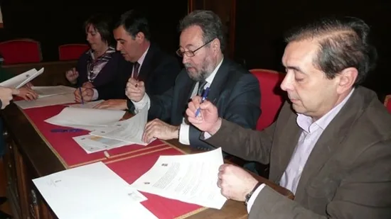 La Junta entrega a San Esteban 140.000 euros para gastos y empleo