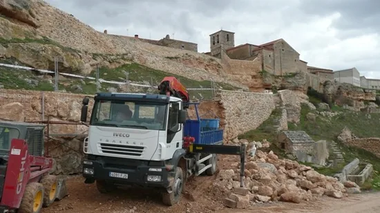 La Junta invierte 48.000 euros en el acceso a las bodegas